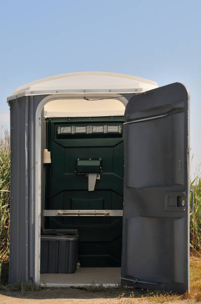 Best Porta potty rental near me  in Mccom, OH